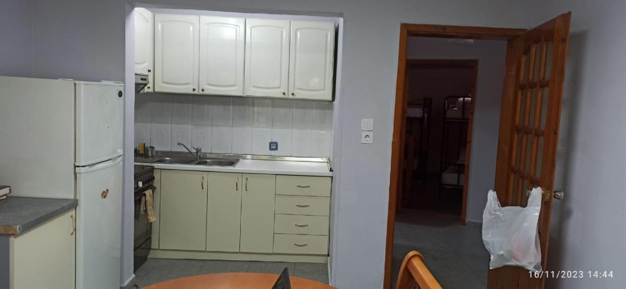 Royal Hostel Τίρανα Εξωτερικό φωτογραφία