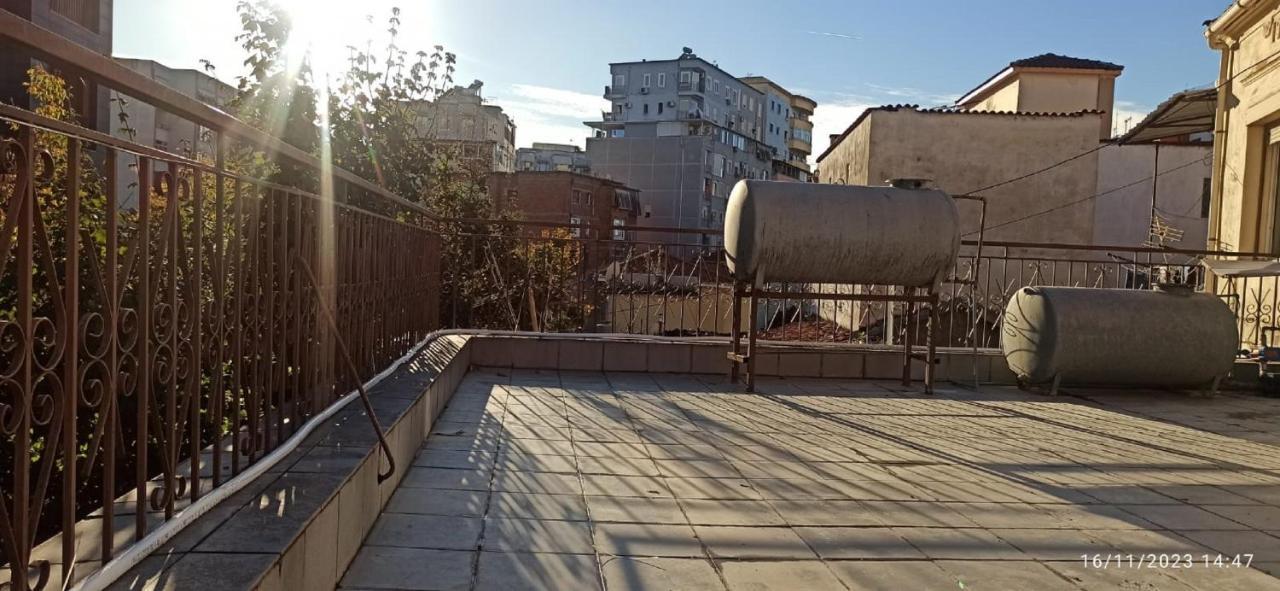 Royal Hostel Τίρανα Εξωτερικό φωτογραφία
