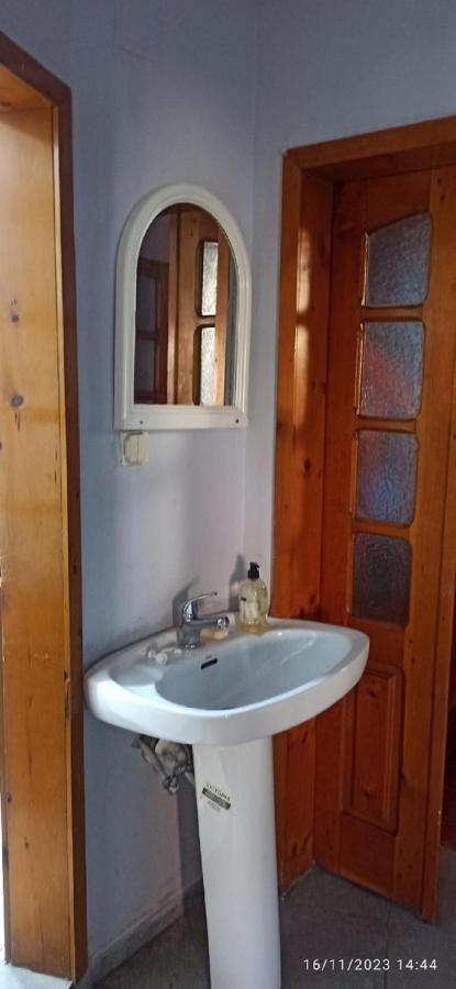 Royal Hostel Τίρανα Εξωτερικό φωτογραφία