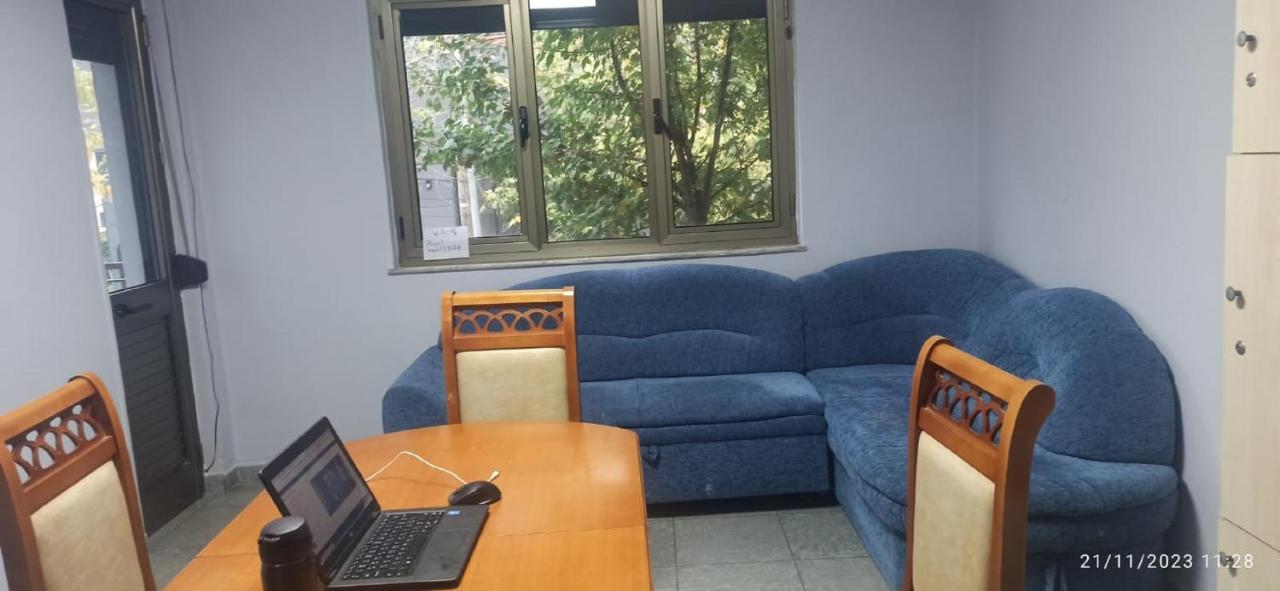 Royal Hostel Τίρανα Εξωτερικό φωτογραφία