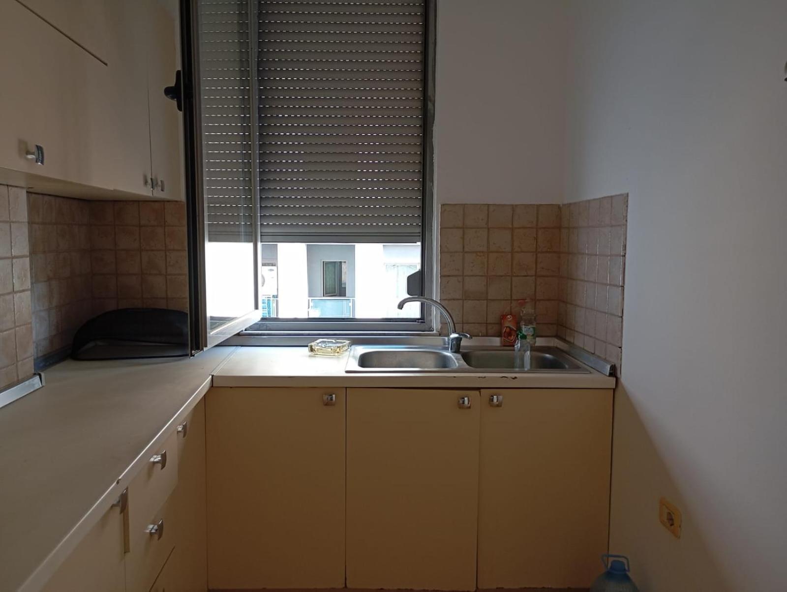 Royal Hostel Τίρανα Εξωτερικό φωτογραφία