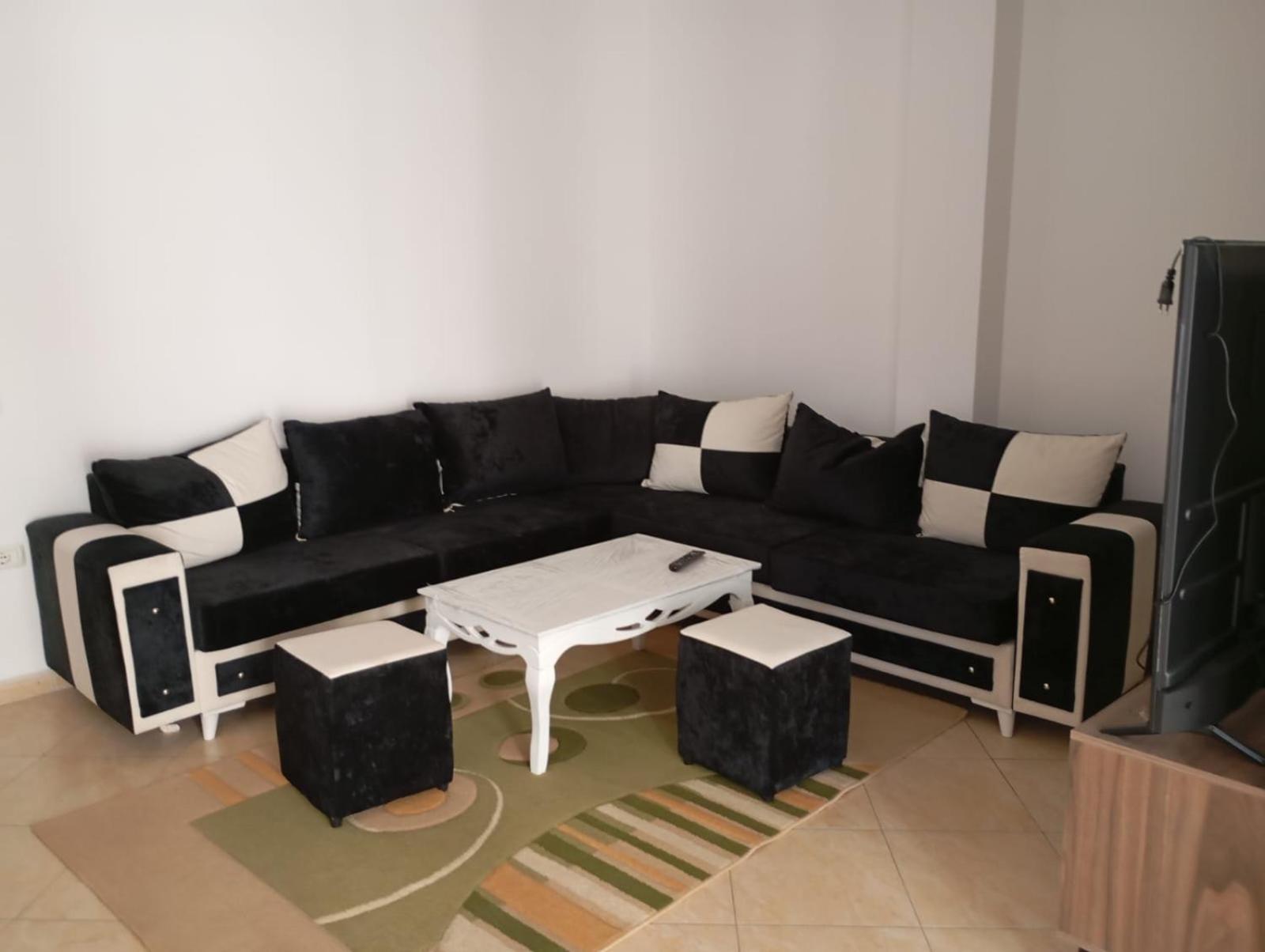 Royal Hostel Τίρανα Εξωτερικό φωτογραφία