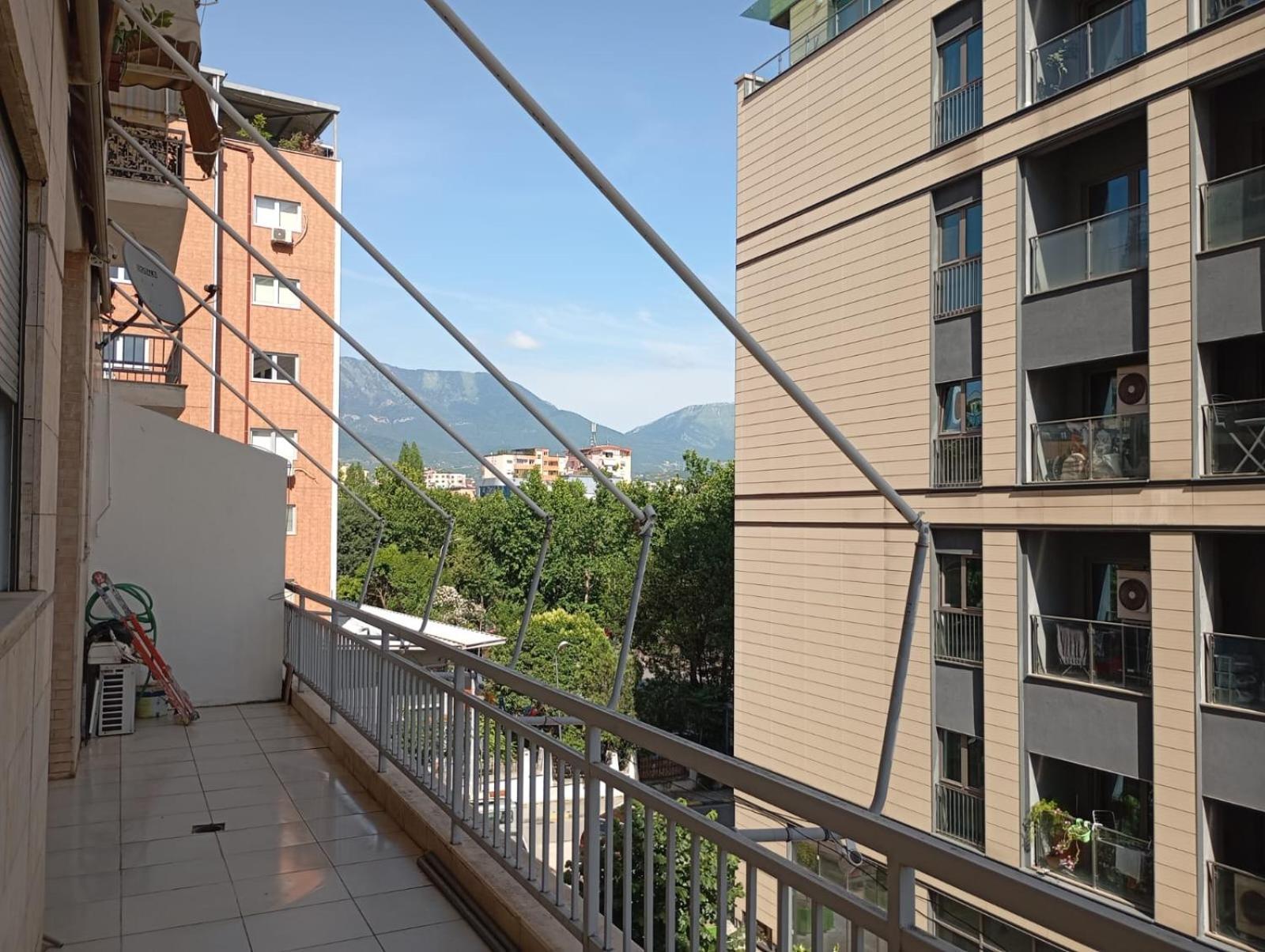 Royal Hostel Τίρανα Εξωτερικό φωτογραφία